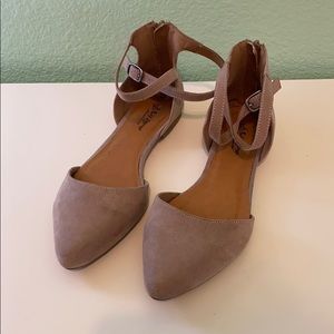 Tan Flats